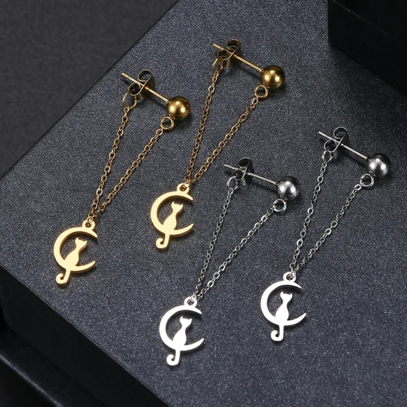 Delicate Moon Cat Earrings - Picture 4 of 5